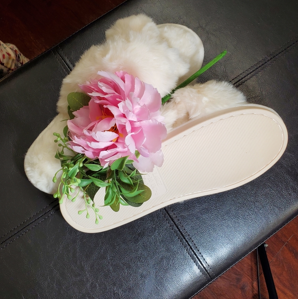 House Slippers - Picture 6 of 8